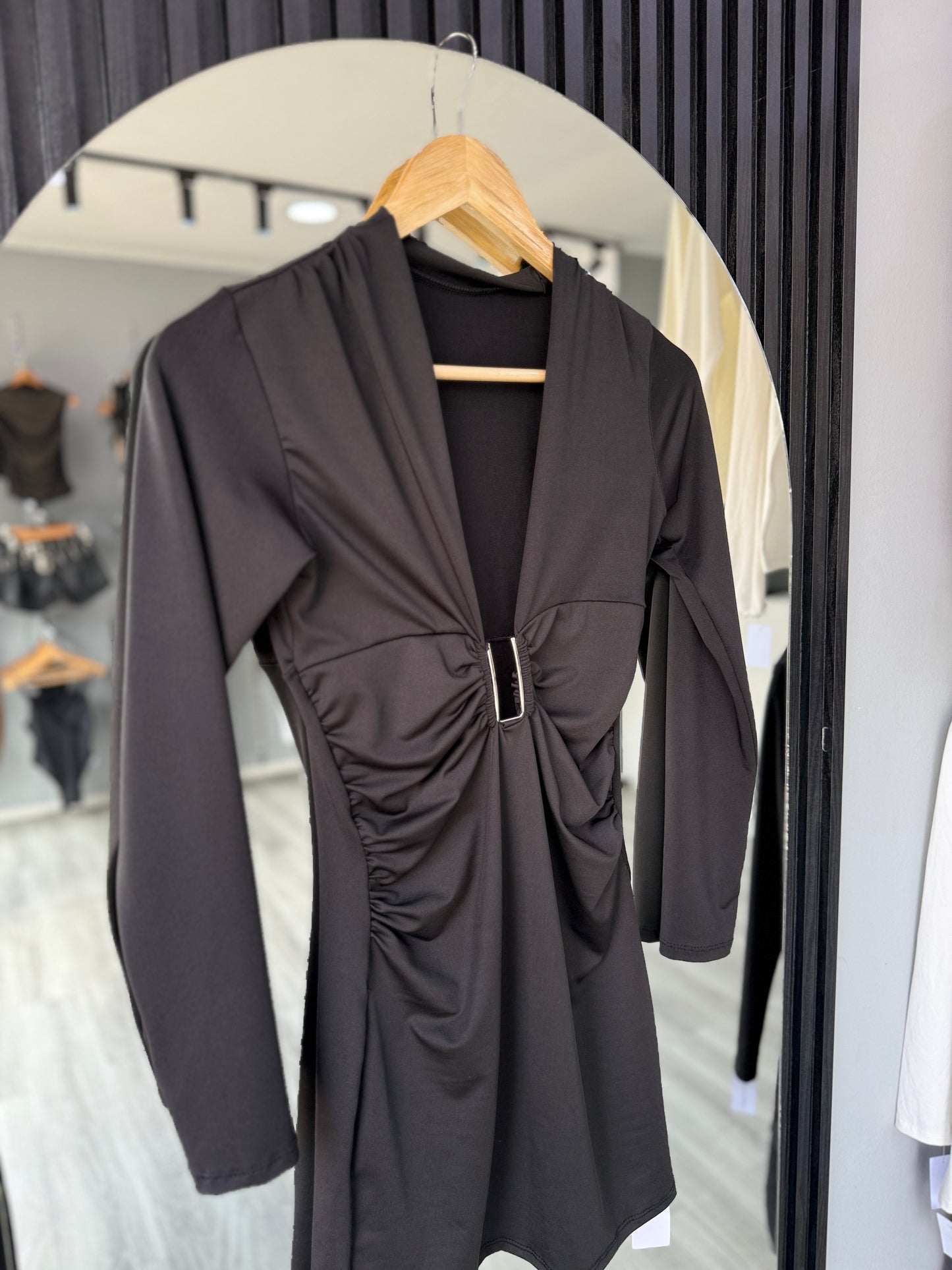 VESTIDO V NEGRO 🇦🇷