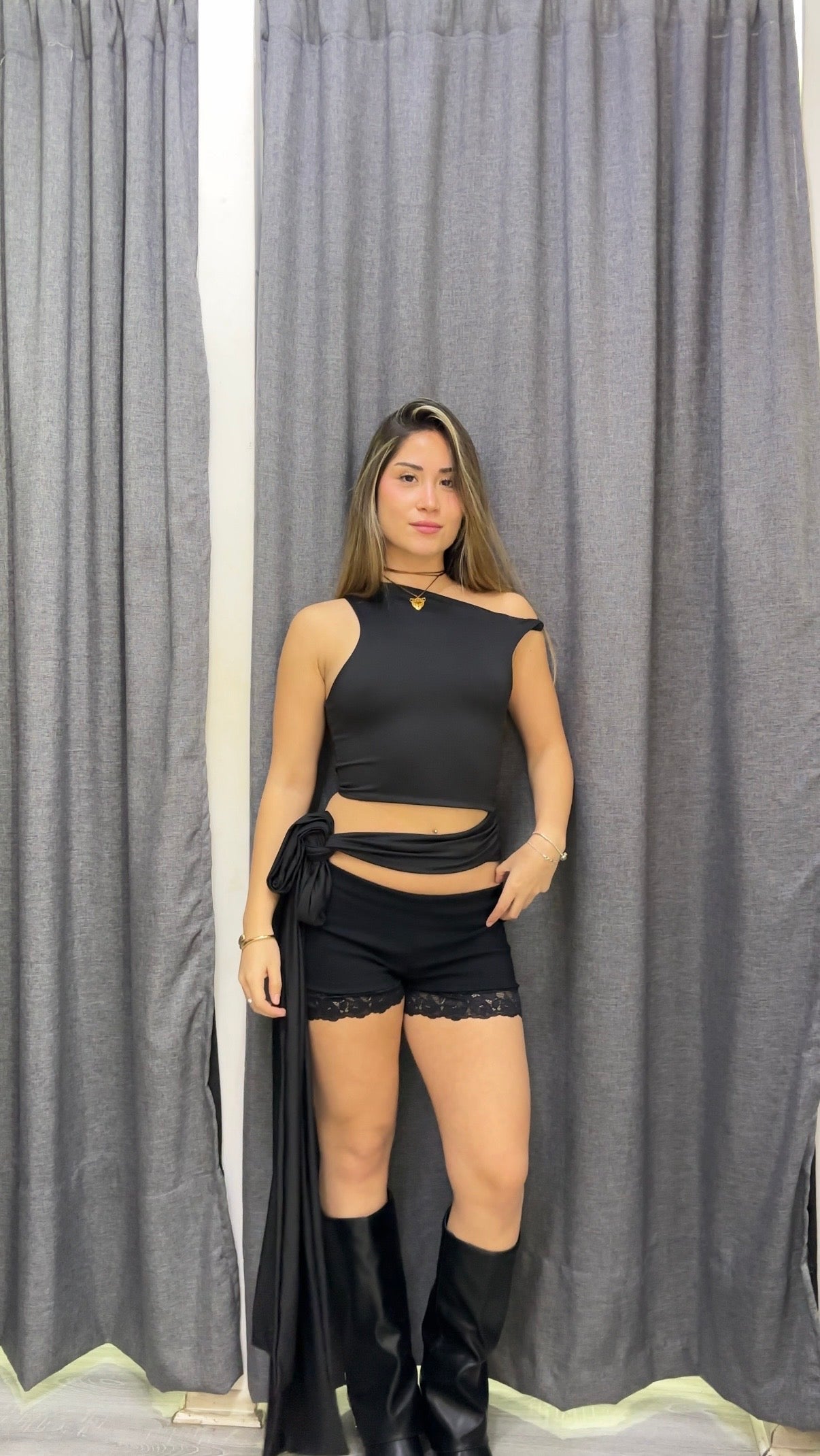 SHORT ENCAJE