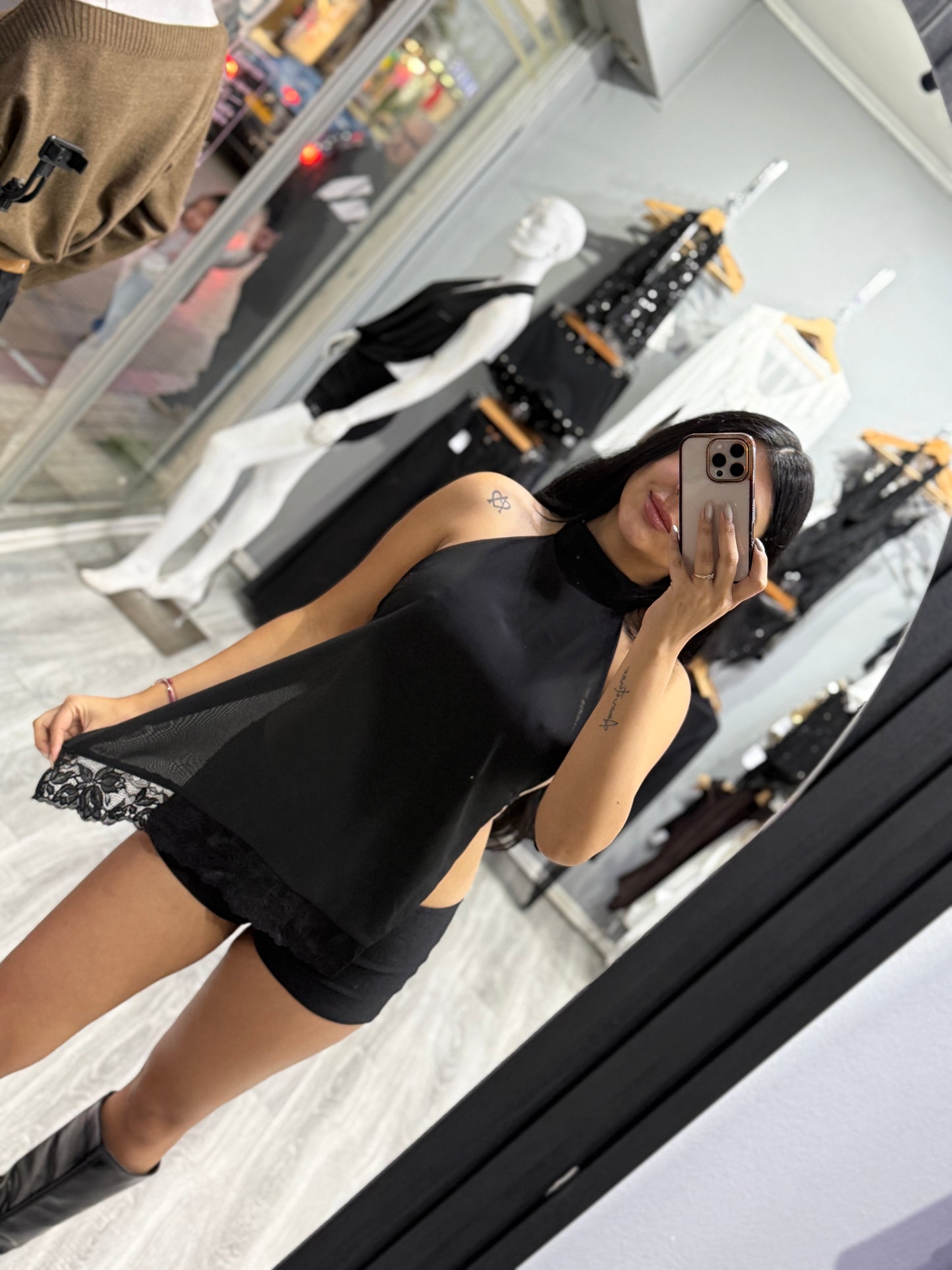 HALTER ENCAJE