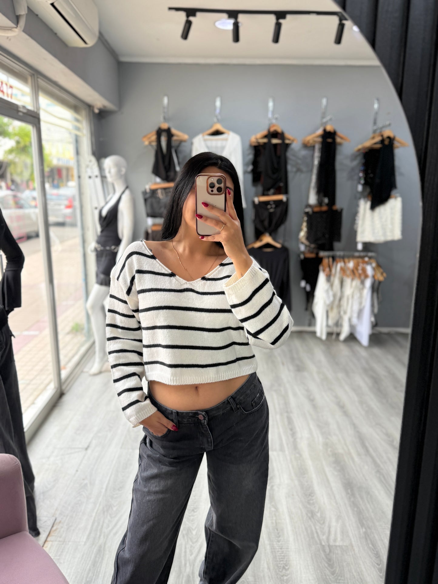 Sweater V líneas