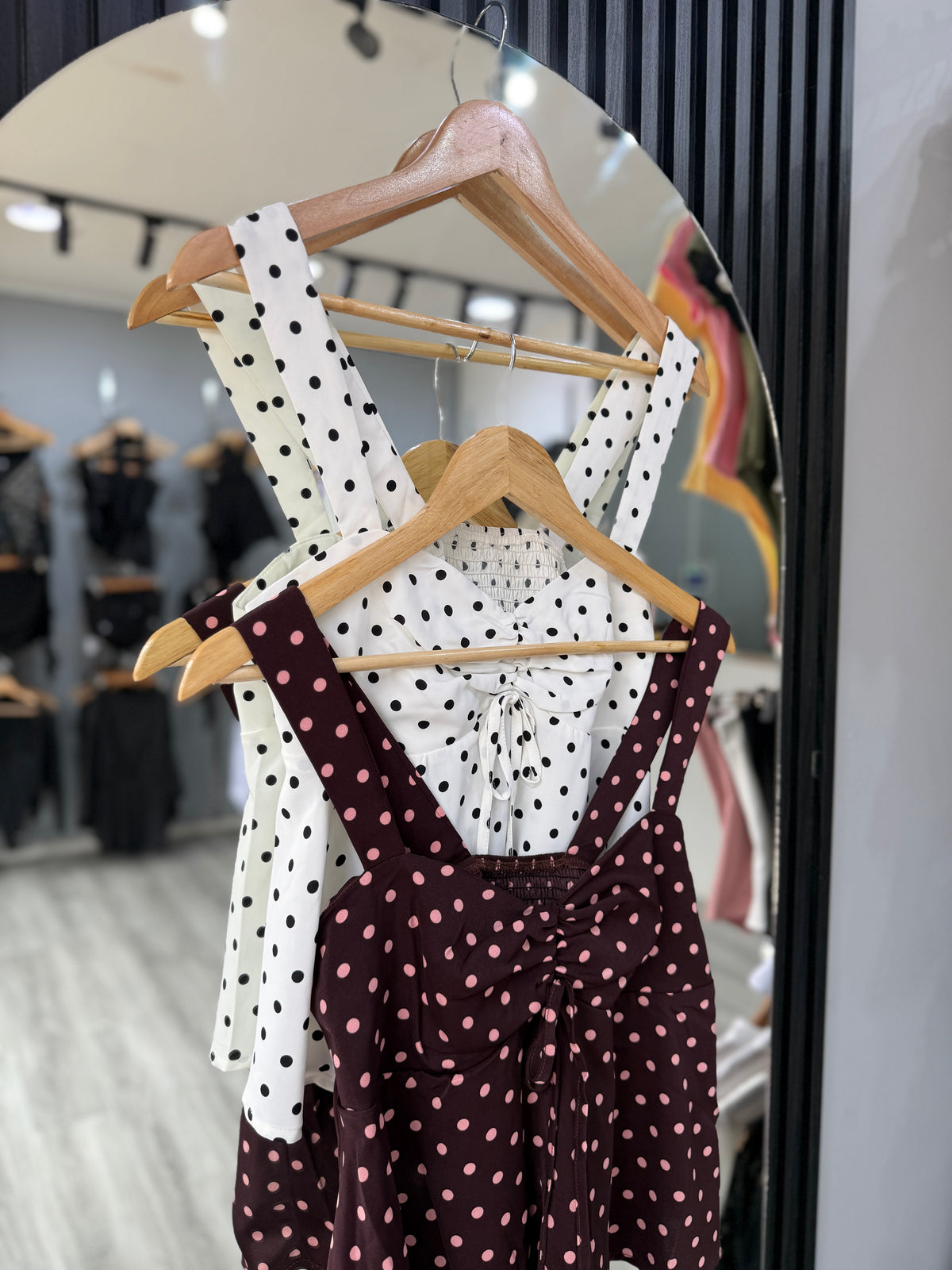 BUSTIER POLKA