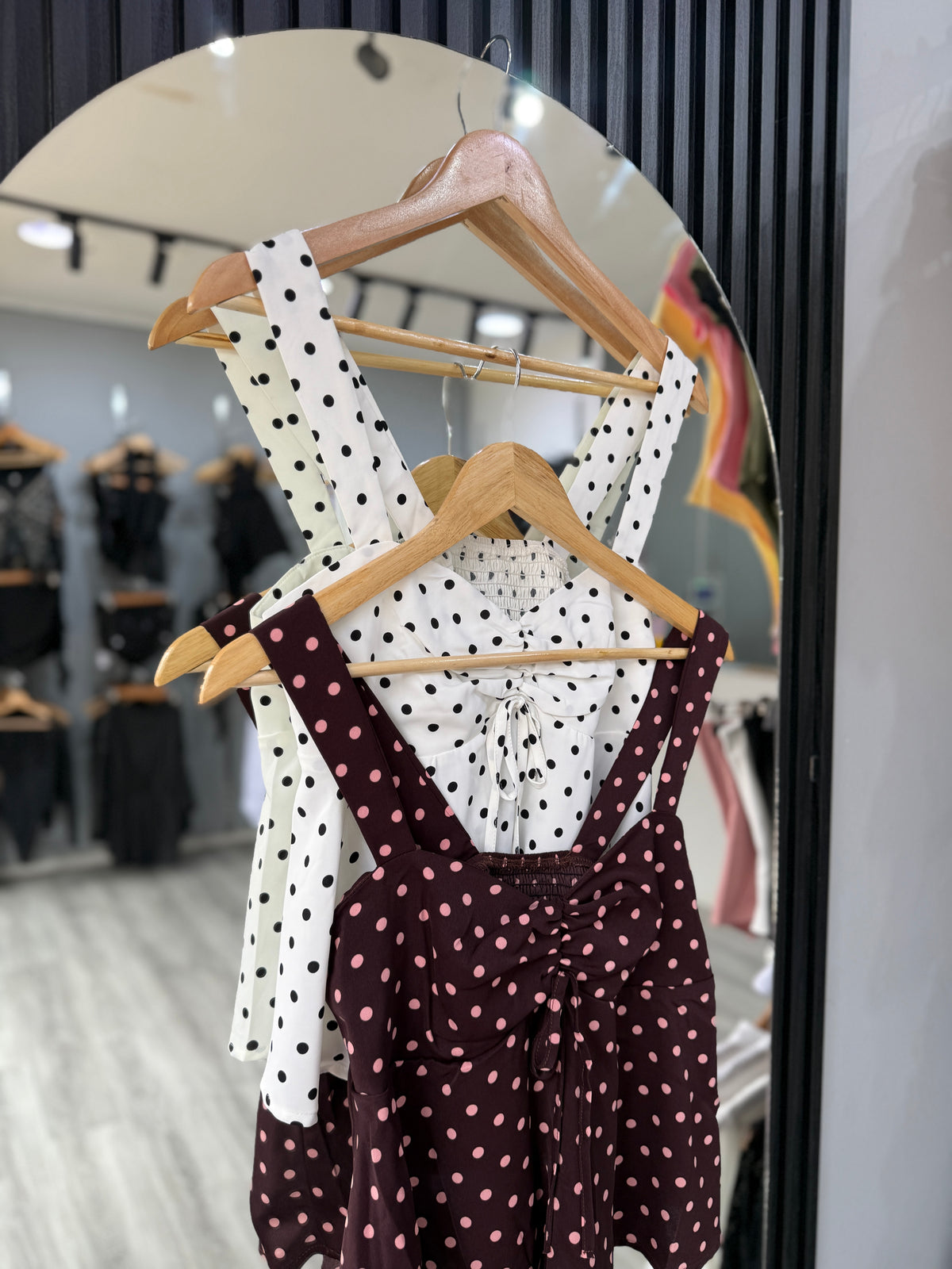 BUSTIER POLKA