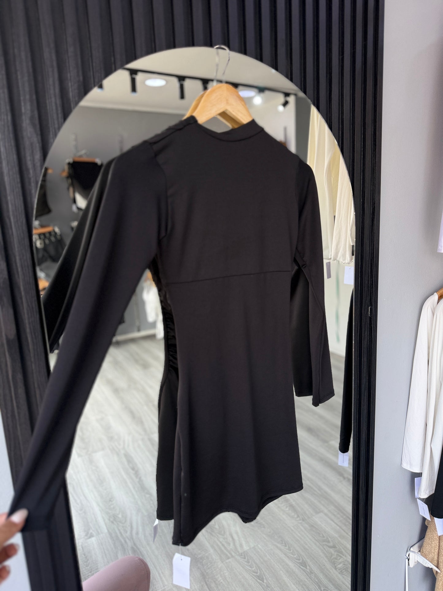 VESTIDO V NEGRO 🇦🇷